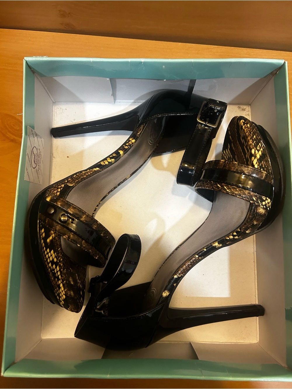essica Simpson Kassia Snake Print Patent Ankle Strap Heels Size 9 - Picture 6 of 6